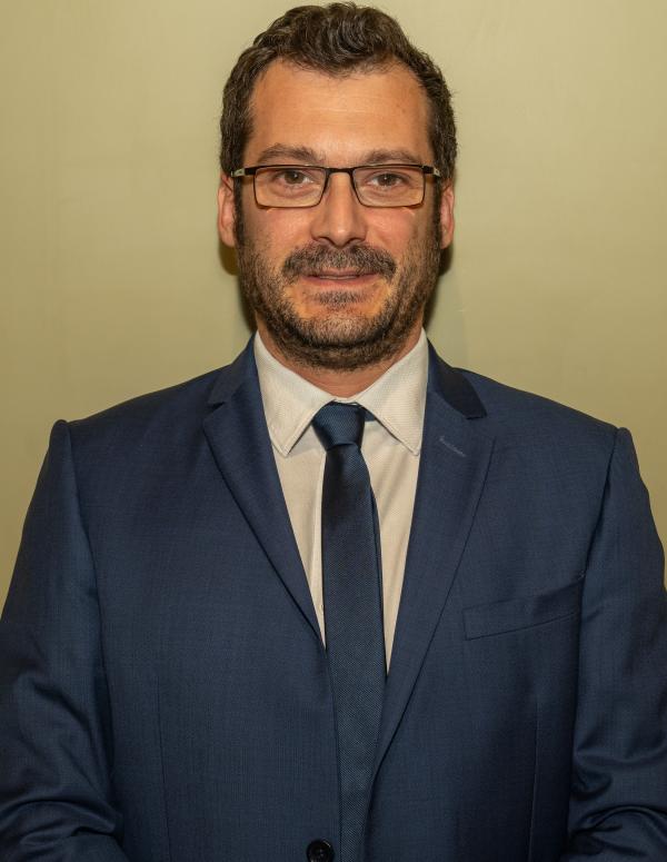 Etienne Leutenegger headshot